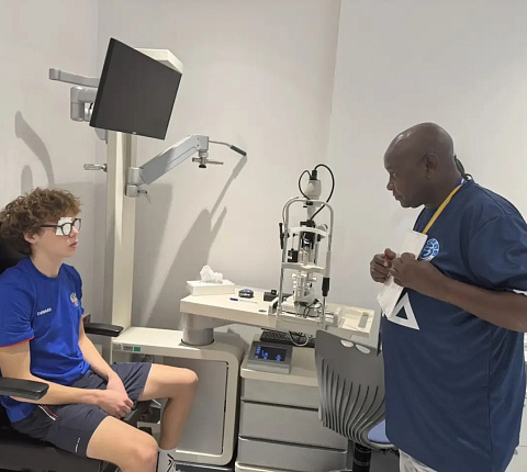 Специалист ГНЦ ФМБЦ им. А.И. Бурназяна ФМБА России выступила главным врачом сборной России на международных стартах в Дубае